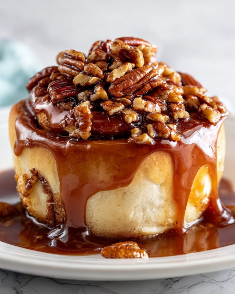 Soft and Sticky Caramel Pecan Rolls Recipe
