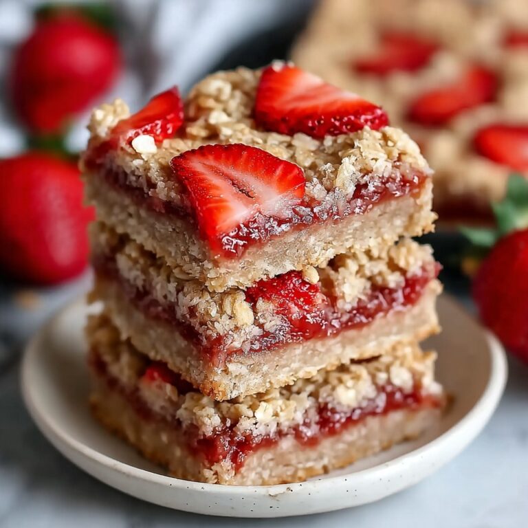 Healthy Strawberry Oatmeal Bars Recipe